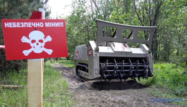 Гуманітарне розмінування: програма вже працює на Харківщині, планується її поширити ще на дві області Гуманітарне розмінування: програма вже працює на Харківщині, планується її поширити ще на дві області