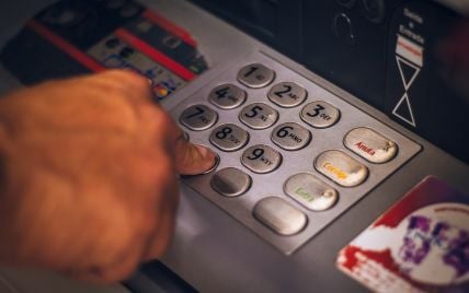 В приложении "Дія" появилась карта банковских отделений, работающих при отключении света
В приложении "Дія" появилась карта банковских отделений, работающих при отключении света