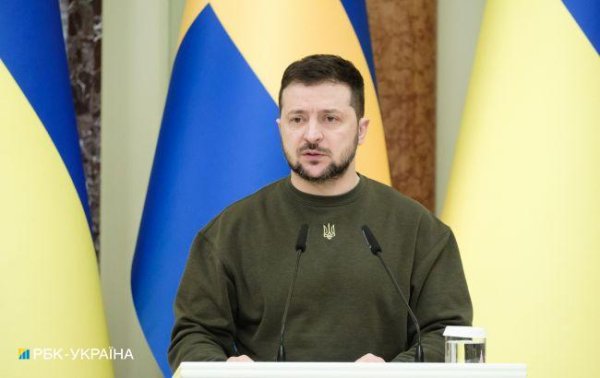 "Быть во всех кабинетах". Зеленский поставил задачу украинским дипломатам на 2025 год
"Быть во всех кабинетах". Зеленский поставил задачу украинским дипломатам на 2025 год