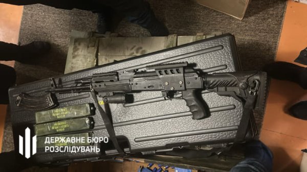Арестован замкомбрига, которого ГБР подозревает в поборах с подчиненных Арестован замкомбрига, которого ГБР подозревает в поборах с подчиненных