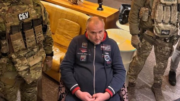 Вымогал $1 млн взятки и обещал "договориться" с горсоветом Киева: "Удар" исключил из партии адвоката Суханова Вымогал $1 млн взятки и обещал "договориться" с горсоветом Киева: "Удар" исключил из партии адвоката Суханова