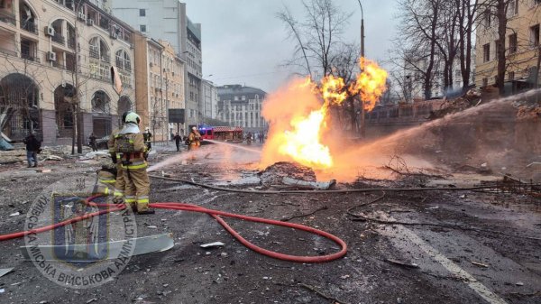 Росіяни запустили по Києву 8 ракет, попередньо це - "Кинджали" та "Іскандери", - КМВА
Росіяни запустили по Києву 8 ракет, попередньо це - "Кинджали" та "Іскандери", - КМВА