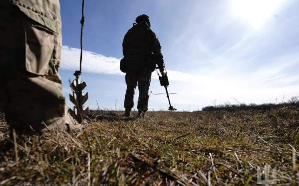 До коаліції гуманітарного розмінування України долучилися близько 50 країн-партнерів
До коаліції гуманітарного розмінування України долучилися близько 50 країн-партнерів