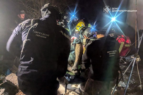 Росіяни влучили в житловий будинок у Кривому Розі (оновлено)
Росіяни влучили в житловий будинок у Кривому Розі (оновлено)