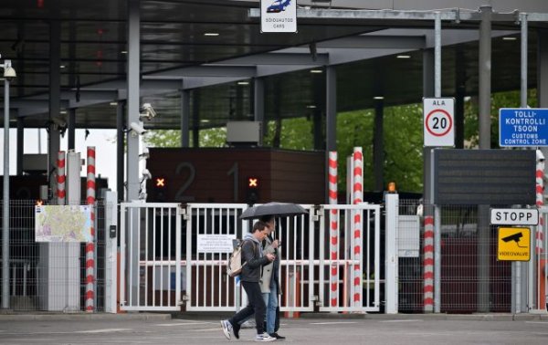 В Эстонии обнаружили серьезные нарушения санкций против РФ: что пытаются провезти через границу
В Эстонии обнаружили серьезные нарушения санкций против РФ: что пытаются провезти через границу