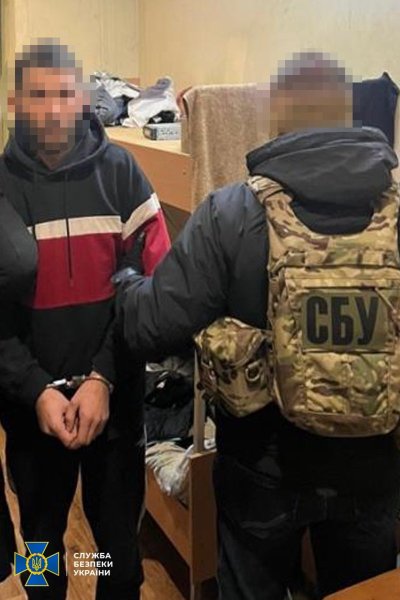 На Київщині та Миколаївщині затримали шістьох агентів РФ, які мали підпалити енергооб’єкти залізниці
На Київщині та Миколаївщині затримали шістьох агентів РФ, які мали підпалити енергооб’єкти залізниці