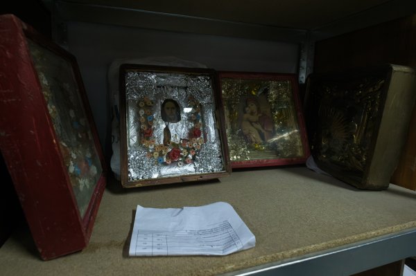 
Монеты Руси, иконы и трипольские вазы. Кто и как вывозит из Украины национальное наследие 