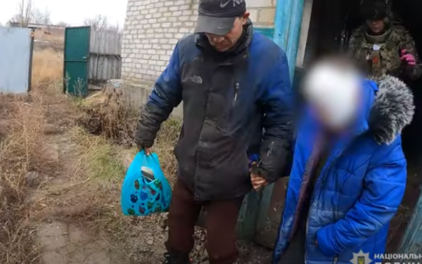 Іванівку на Лиманщині покинули останні троє жителів
Іванівку на Лиманщині покинули останні троє жителів