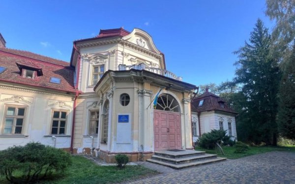 Садовий: двоє вихованців скандального Великолюбінського центру Львівщини знайшли нові родини
Садовий: двоє вихованців скандального Великолюбінського центру Львівщини знайшли нові родини