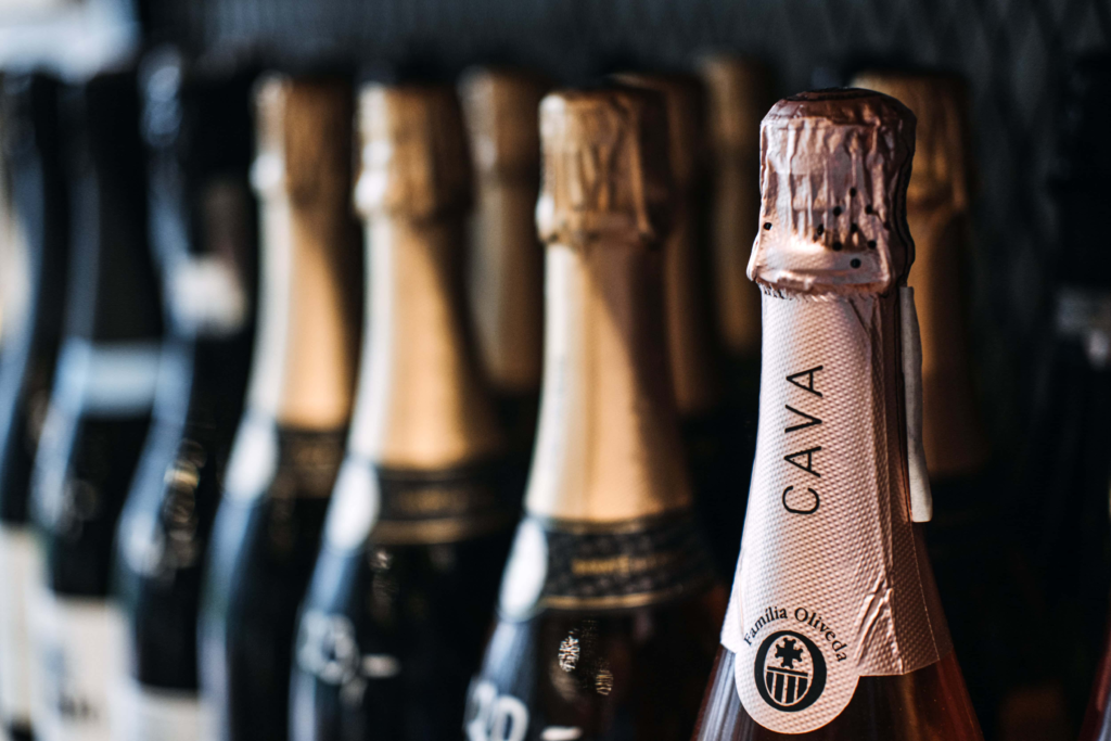 За що вайнловери так люблять ігристе Cava?
