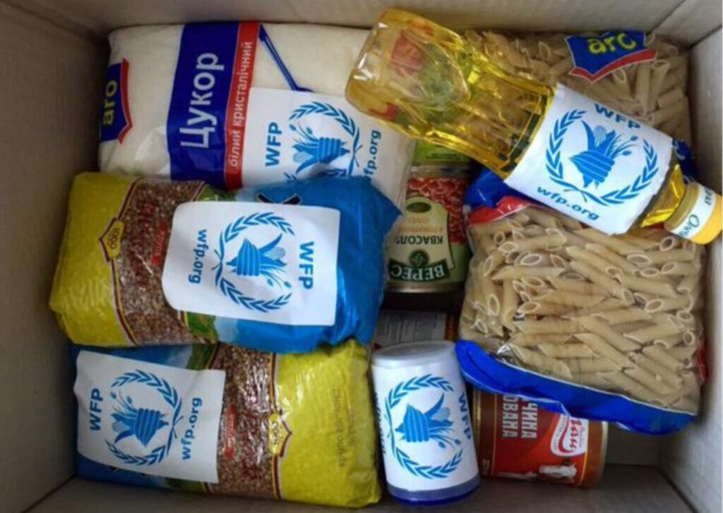 У Запорізькому районі проходить видача допомоги: контактні дані та список продуктів Продуктовий набір