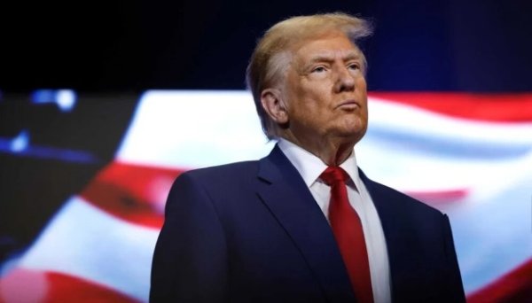 Трамп закликав ЄС купувати більше американської нафти і газу, щоб уникнути мит Трамп закликав ЄС купувати більше американської нафти і газу, щоб уникнути мит