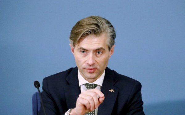Глава МЗС Литви допустив відправку військ до України у межах місії союзників
Глава МЗС Литви допустив відправку військ до України у межах місії союзників