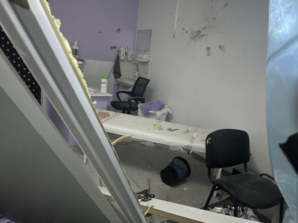 У Дніпропетровській області російські обстріли понівечили медичний центр та газогін
У Дніпропетровській області російські обстріли понівечили медичний центр та газогін