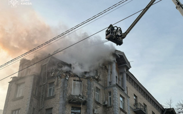 Головне за ніч та ранок середи, 1 січня: атака дронів на Київ та Київщину, понад 190 зіткнень, зупинка транзиту російського газу
Головне за ніч та ранок середи, 1 січня: атака дронів на Київ та Київщину, понад 190 зіткнень, зупинка транзиту російського газу