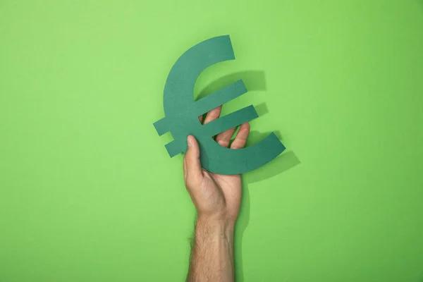 Курс евро к доллару упал до минимума за два года
Курс евро к доллару упал до минимума за два года