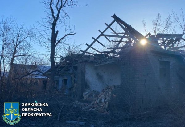 На Харківщині внаслідок обстрілів пошкоджено лікарню та автомобіль швидкої допомоги
На Харківщині внаслідок обстрілів пошкоджено лікарню та автомобіль швидкої допомоги