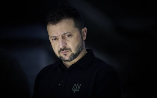 Зеленский: сначала гарантии от Трампа, а уже потом переговоры с россиянами
Зеленский: сначала гарантии от Трампа, а уже потом переговоры с россиянами