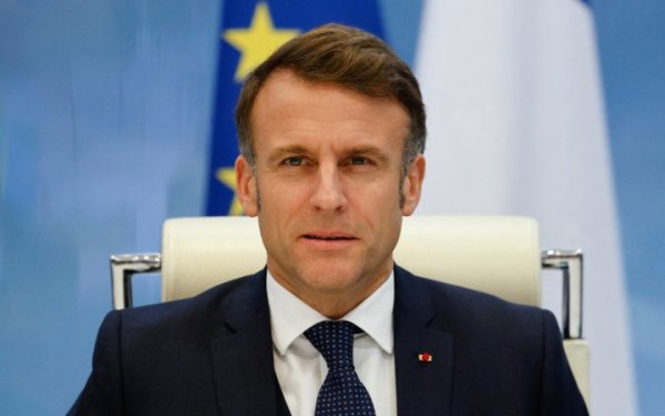 Макрон у новорічному зверненні назвав війну в Україні "небезпекою для Франції"
Макрон у новорічному зверненні назвав війну в Україні "небезпекою для Франції"