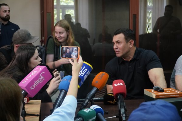 Коррупция, убийство и тендеры: самые громкие уголовные дела в Украине за год
Коррупция, убийство и тендеры: самые громкие уголовные дела в Украине за год