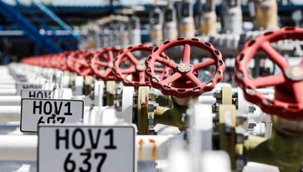 Чому ЄС варто відмовитися від російських зрідженого газу та трубопровідної нафти Чому ЄС варто відмовитися від російських зрідженого газу та трубопровідної нафти