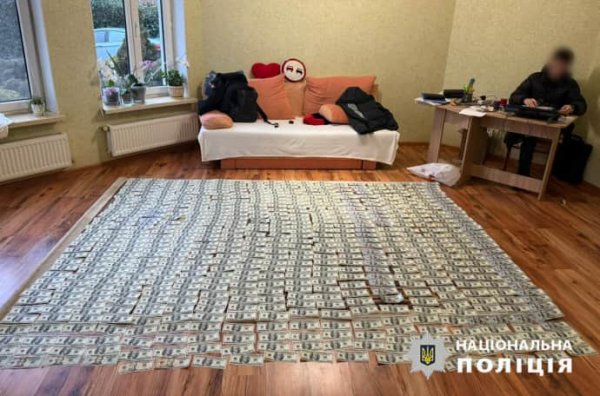На Одесчине разоблачили пенсионерок, продававших уклонистам фальшивые удостоверения моряков &ndash; полиция
