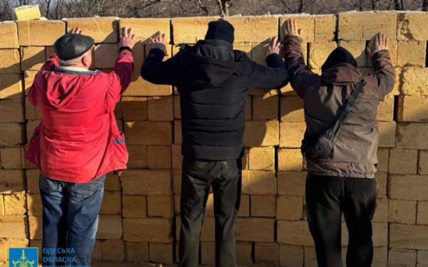 На Одещині групу осіб підозрюють у незаконному видобутку вапняку під виглядом геологічних досліджень
На Одещині групу осіб підозрюють у незаконному видобутку вапняку під виглядом геологічних досліджень