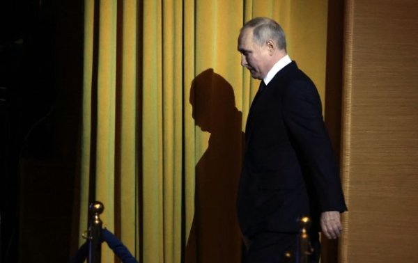 Путин озабочен экономикой РФ на фоне угрозы новых санкций Трампа, - Reuters
Путин озабочен экономикой РФ на фоне угрозы новых санкций Трампа, - Reuters