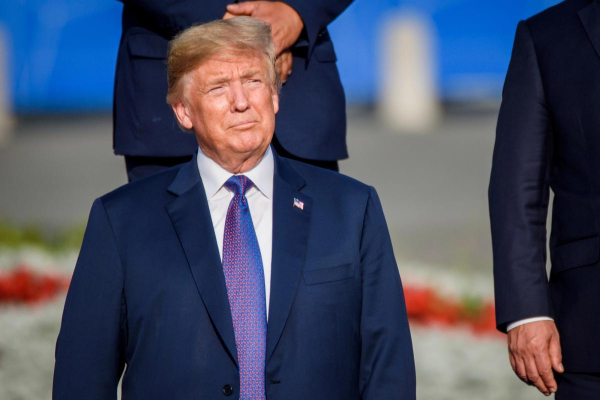 "Погано для індустрії": Дональд і Меланія Трамп запустили конкуруючі токени "Погано для індустрії": Дональд і Меланія Трамп запустили конкуруючі токени