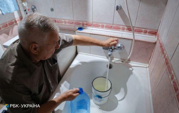Украинцы чаще всего жалуются на товары из интернет-магазинов и некачественную коммуналку
Украинцы чаще всего жалуются на товары из интернет-магазинов и некачественную коммуналку
