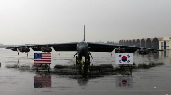 ВВС Южной Кореи, США и Японии провели совместные учения с пусками авиабомб ВВС Южной Кореи, США и Японии провели совместные учения с пусками авиабомб