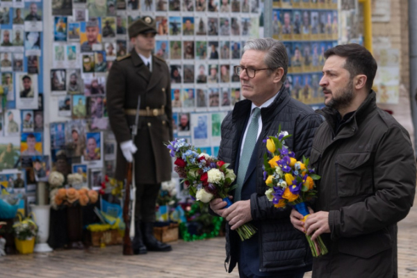 Украина и Великобритания подписали соглашение о 100-летнем партнерстве
Украина и Великобритания подписали соглашение о 100-летнем партнерстве