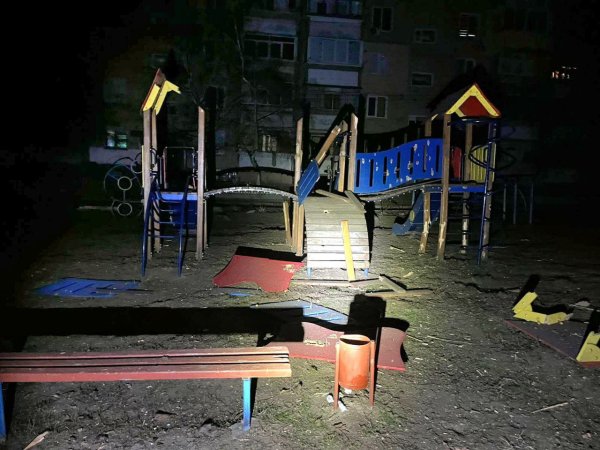 На Дніпропетровщині ворог уночі пошкодив гімназію, підприємство і ЛЕП
На Дніпропетровщині ворог уночі пошкодив гімназію, підприємство і ЛЕП