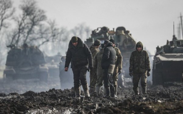 Politico: Росія відбирає в іноземних найманців усі документи і змушує воювати до кінця замість контракту на рік
Politico: Росія відбирає в іноземних найманців усі документи і змушує воювати до кінця замість контракту на рік