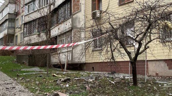 Повреждена инфраструктура и многоэтажки – последствия российской атака в Днепре и области Повреждена инфраструктура и многоэтажки – последствия российской атака в Днепре и области