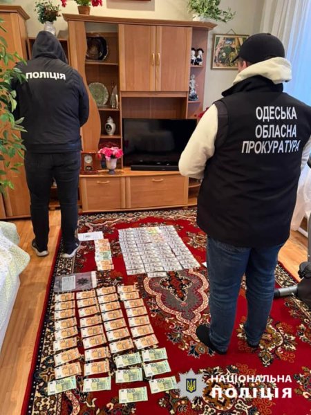 На Одесчине разоблачили пенсионерок, продававших уклонистам фальшивые удостоверения моряков &ndash; полиция