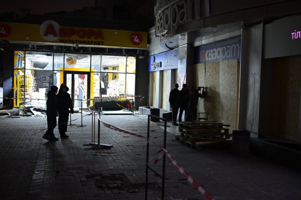 У Києві завершили аварійно-рятувальні роботи після ракетного удару - ФОТОРЕПОРТАЖ
                                