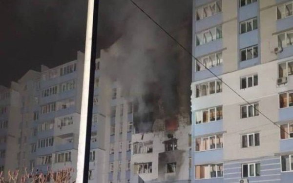 На Київщині внаслідок атаки "шахедів" пошкоджено багатоповерхівку та приватний будинок
На Київщині внаслідок атаки "шахедів" пошкоджено багатоповерхівку та приватний будинок