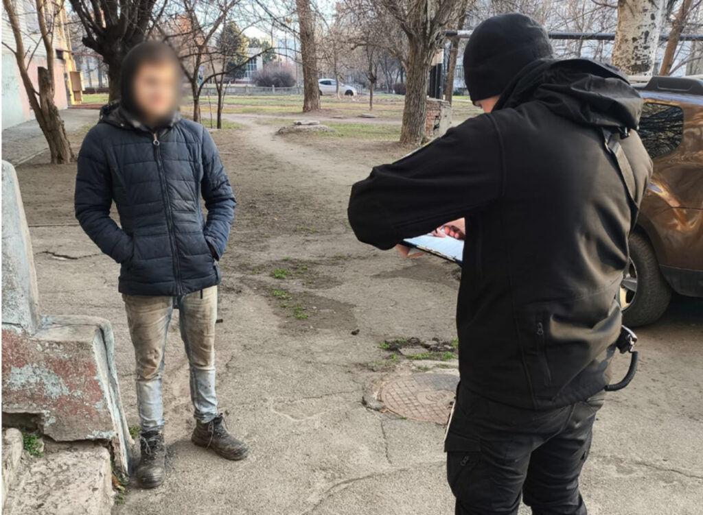 Феєрверк у Запоріжжі призвів до затримання юнака: поліція озвучила покарання для порушника Затримання