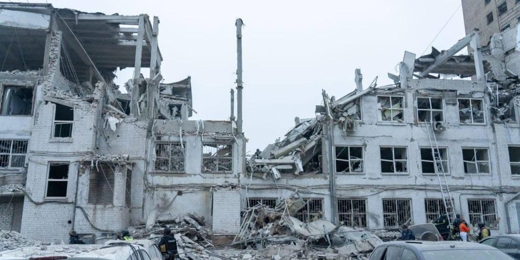 Як у Запоріжжі планують відбудувати бізнес-центр після обстрілу Як у Запоріжжі планують відбудувати бізнес-центр після обстрілу
