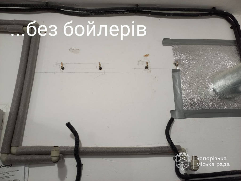 Розгромили та пограбували: вандали знищили укриття у Запоріжжі (фото)