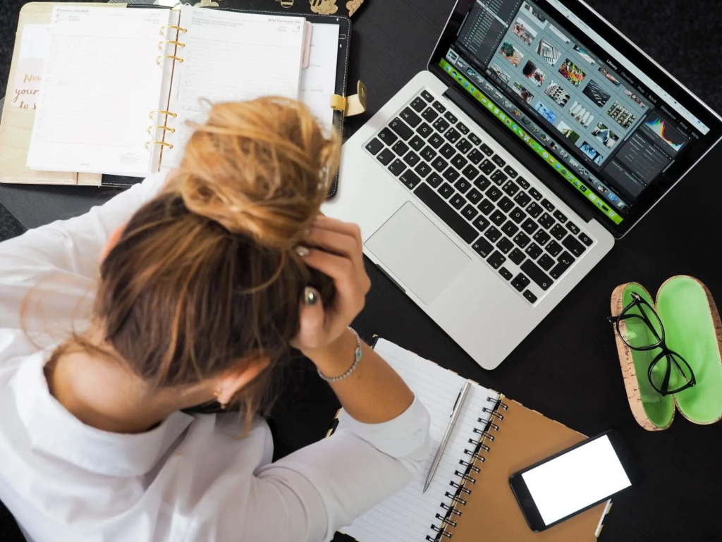 Что делать женщине, если на работе постоянный стресс?