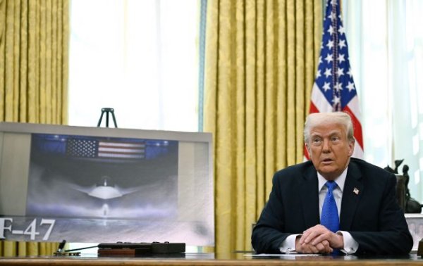 Трампа заподозрили в незаконном обогащении с помощью заявлений о тарифах
Трампа заподозрили в незаконном обогащении с помощью заявлений о тарифах