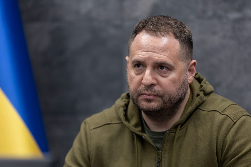 Єрмак та урядовці в Парижі: переговори з безпекових питань Єрмак та урядовці в Парижі: переговори з безпекових питань