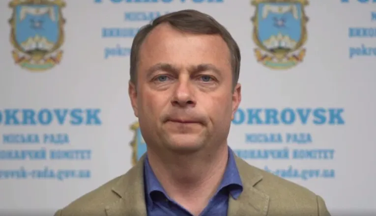 Колишній мер Покровська працює механіком в Іспанії Руслан Требушкін: зарплата з бюджету і підробіток в Іспанії