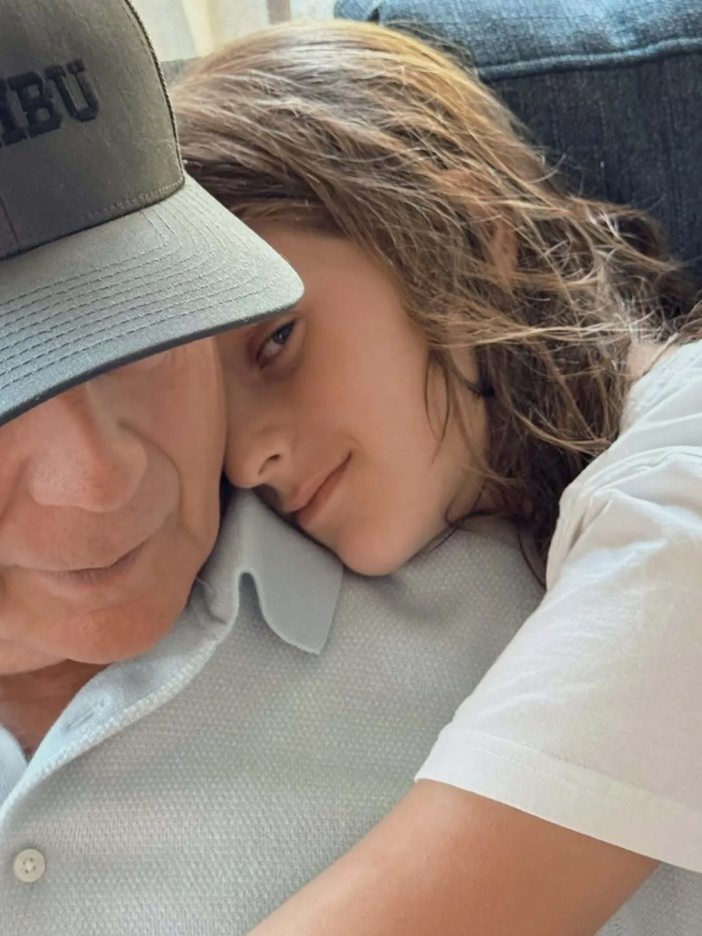 Estado de Bruce Willis piora: ator não consegue falar nem andar