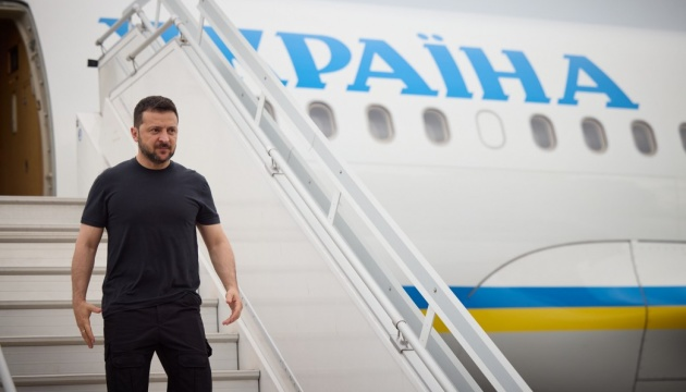Зеленський у Берліні: переговори з Трампом та європейськими лідерами Зеленський прибув до Берліна: з ким зустрінеться, ціль візита