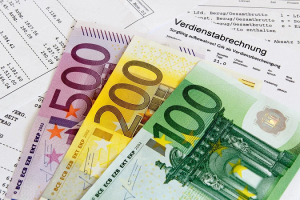В Германии минимальная оплата труда вырастет до 14,60 евро в час