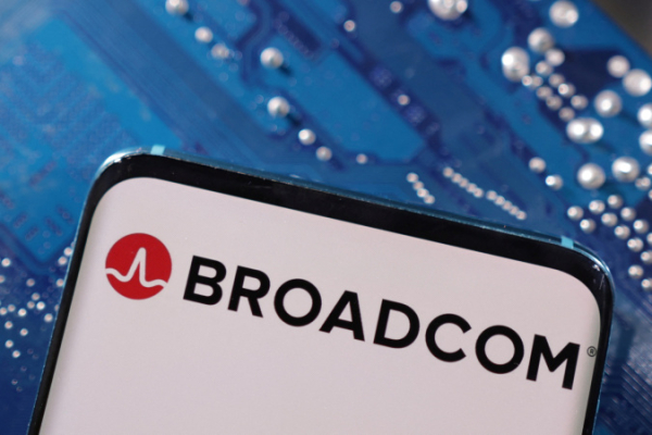 OpenAI и Broadcom заключили многомиллиардное соглашение о создании ИИ-чипов
