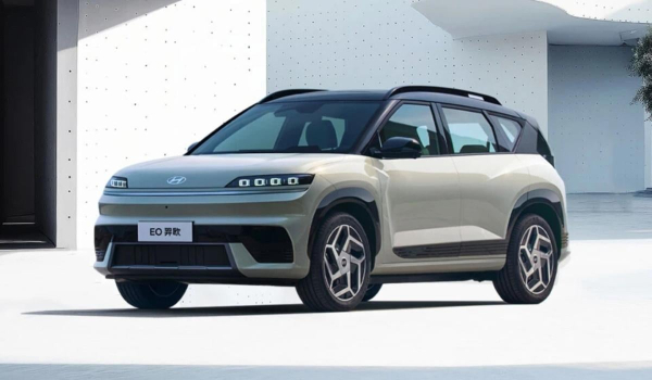 Hyundai представив дешевий електрокросовер із запасом ходу до 722 км (фото)
